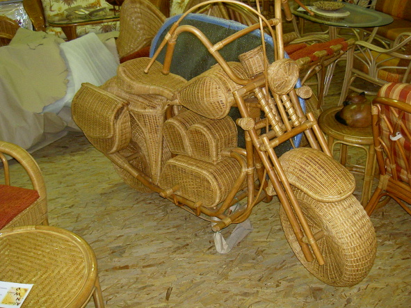 Motorrad aus Rattan